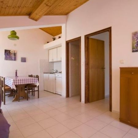 Little Heaven On Earth - Apartmani Martina Vlašići Bagian luar foto