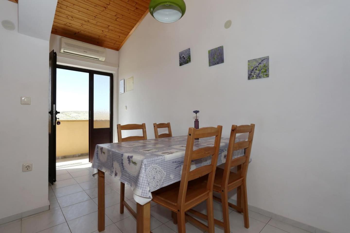 Little Heaven On Earth - Apartmani Martina Vlašići Bagian luar foto