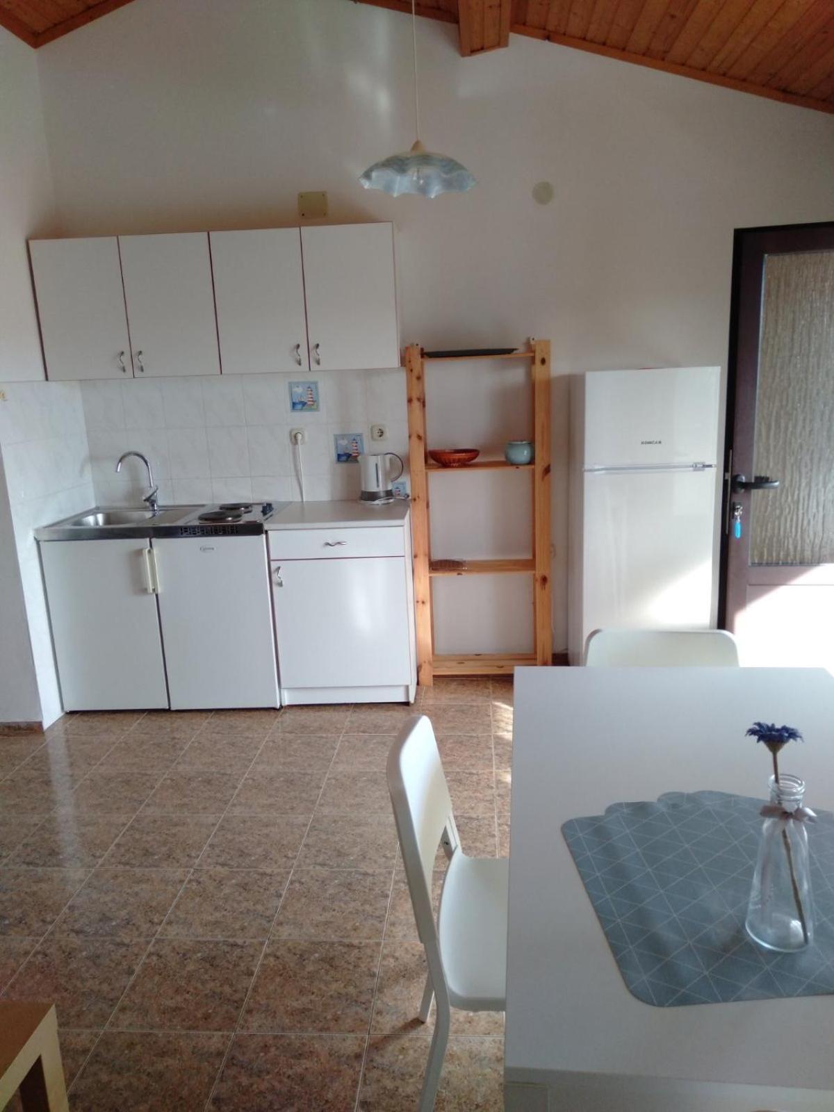 Little Heaven On Earth - Apartmani Martina Vlašići Bagian luar foto