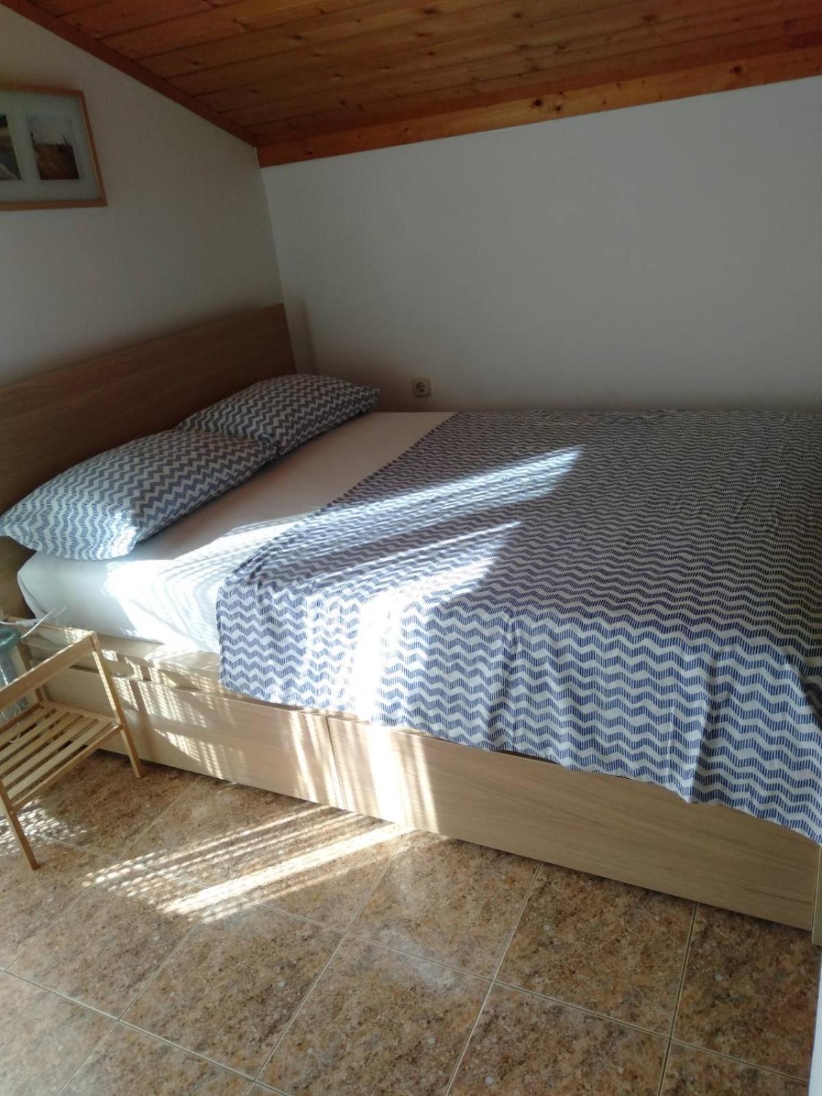 Little Heaven On Earth - Apartmani Martina Vlašići Bagian luar foto