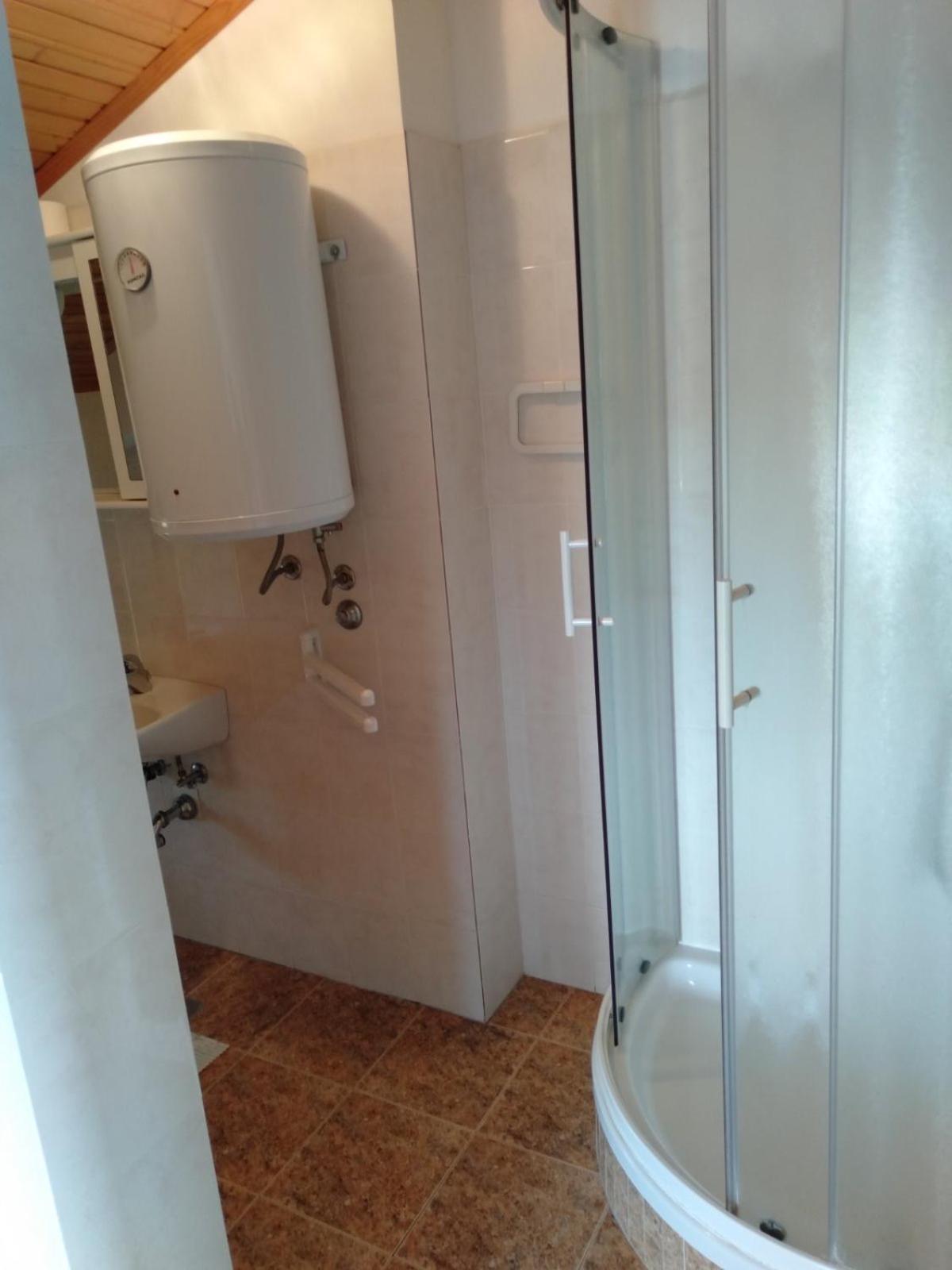 Little Heaven On Earth - Apartmani Martina Vlašići Bagian luar foto